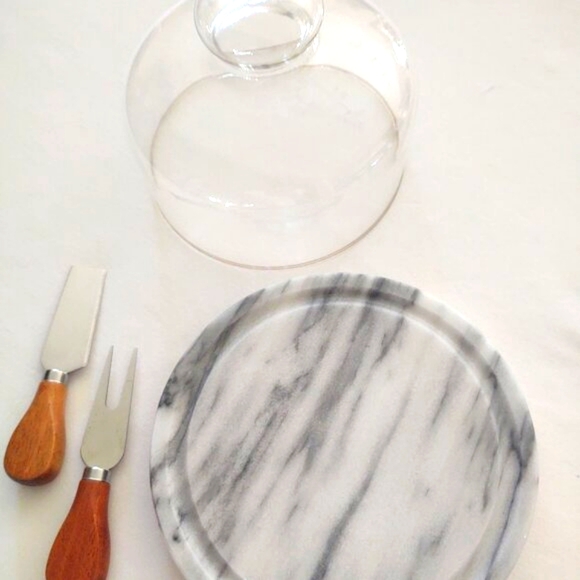 Authentic 🍽️MARBLE & Cloche•Dome Display~ - Picture 2 of 9